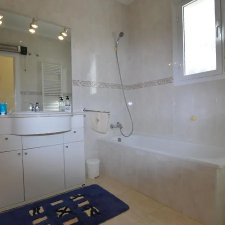 Private Pool Near Golf 빌라