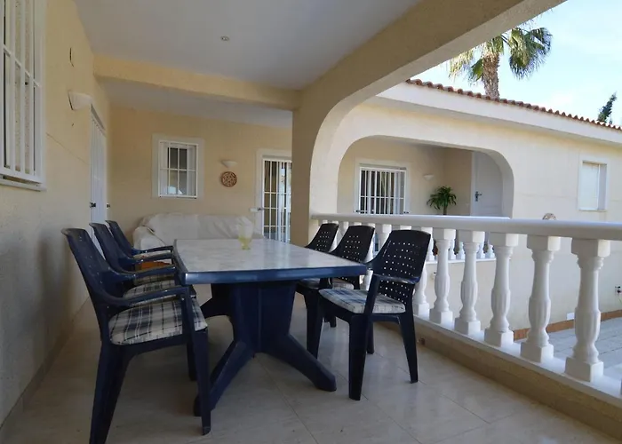 Private Pool Near Golf فيلة